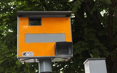 Z jakiej odległości fotoradar robi zdjęcie